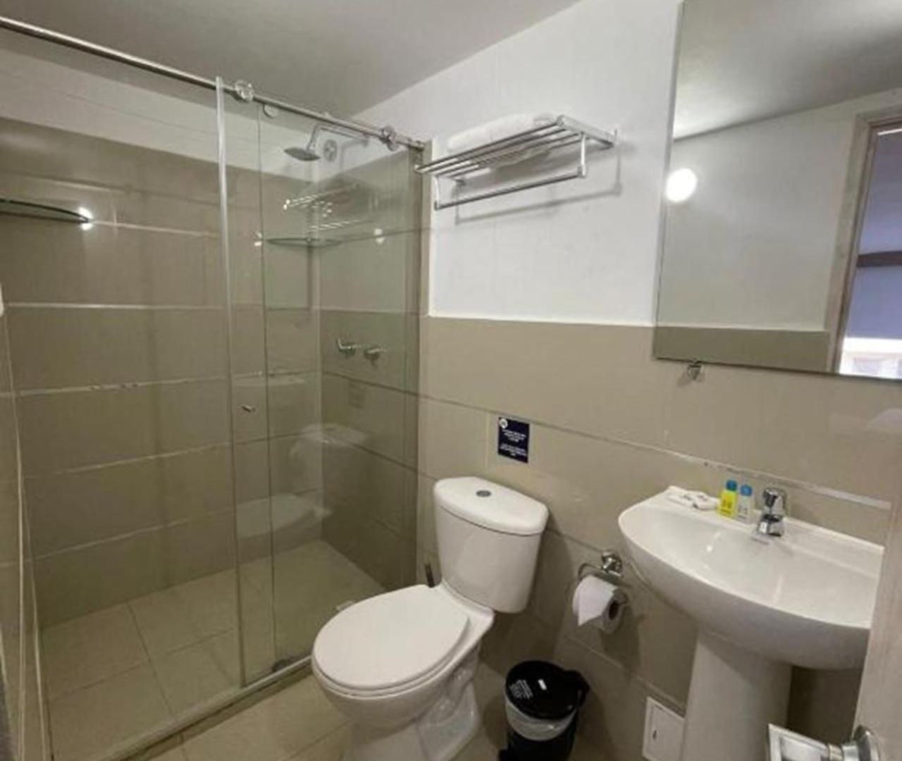 Hs-c Habitación Cuádruple Con Aire Acondicionado Y Piscina Apartamento