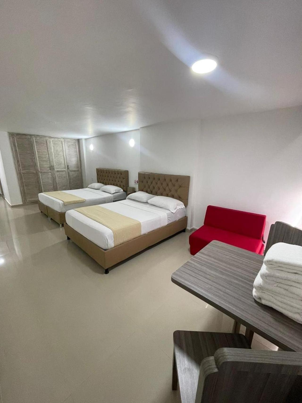 Apartamento Hs-c Habitación Cuádruple Con Aire Acondicionado Y Piscina