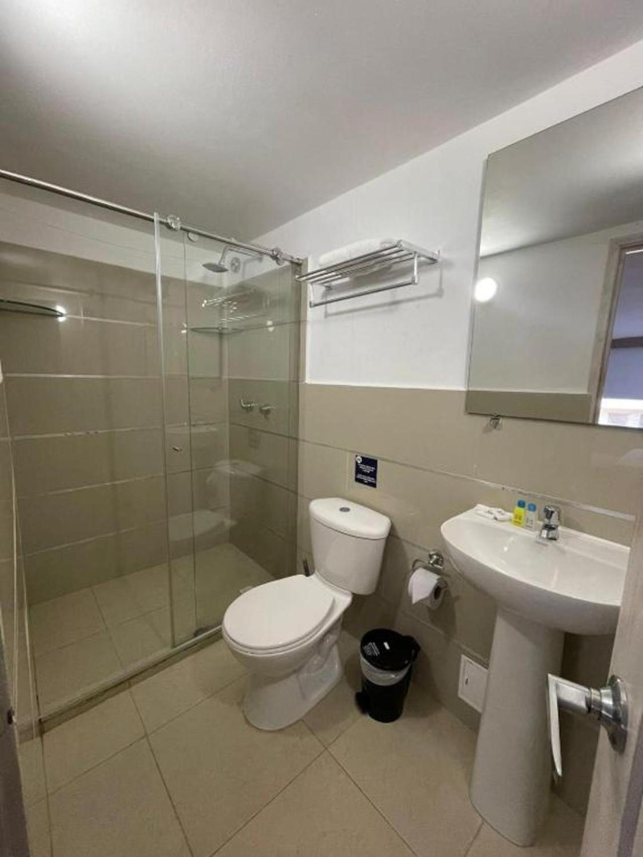 Hs-c Habitación Cuádruple Con Aire Acondicionado Y Piscina Apartamento